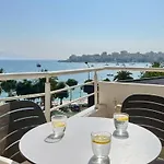 Robin Sea View ساراندا