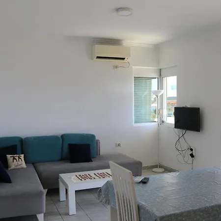 Apartment Robin Sea View *