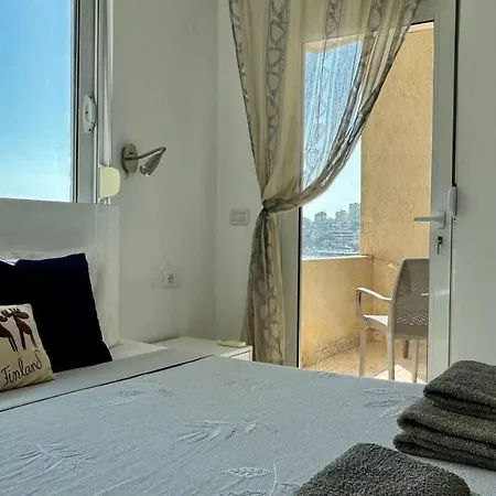 Apartmán Robin Sea View *