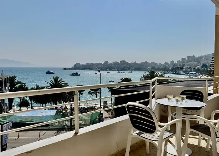 Robin Sea View Apartamento Sarandë